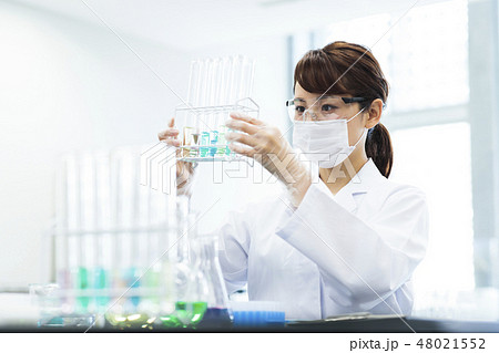 研究 サイエンス 科学 実験 科学者 化学者 研究 サイエンス 科学 実験 科学者 化学者 48021552