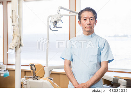 真面目な歯医者さん 48022035