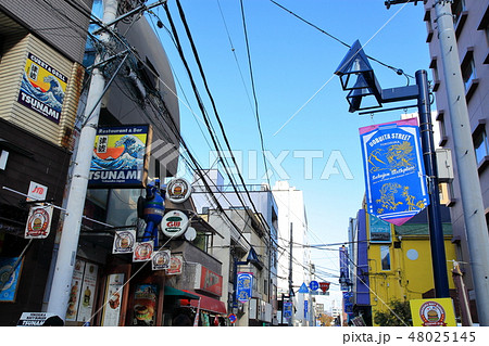 どぶ板通り　横須賀市 48025145