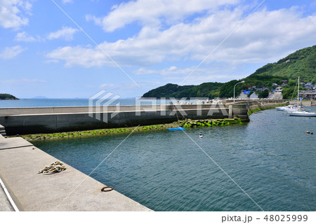 鞆の浦の防波堤（広島県福山市） 48025999
