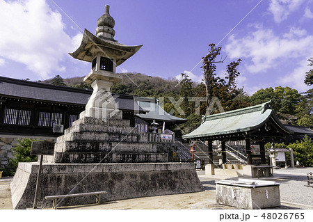 岡山　吉備津彦神社　大燈籠 48026765