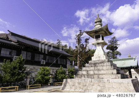 岡山　吉備津彦神社　大燈籠 48026767