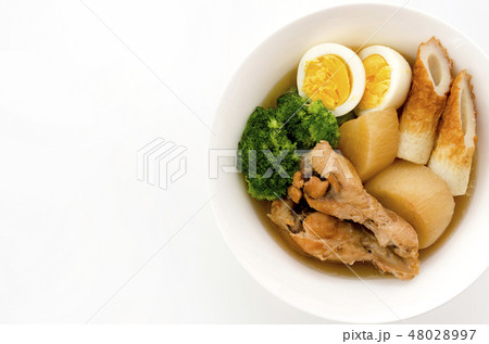 鶏肉と大根の煮物 48028997