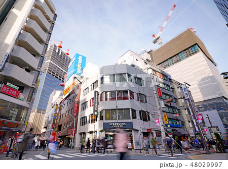 日本の東京都市景観 変貌する池袋・姿を現した「ハレザ池袋」などを望む 日本の東京都市景観 変貌する池袋・姿を現した「ハレザ池袋」などを望む 48029997