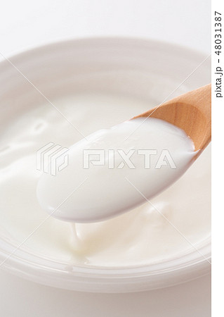ヨーグルト 48031387