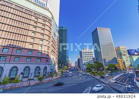 大阪 梅田 阪神前交差点付近 大阪 梅田 阪神前交差点付近 48031924