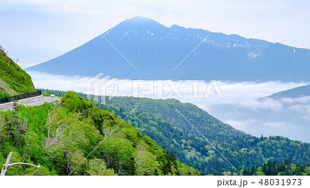 八幡平アスピーテラインの風景 （岩手山を望む） 48031973