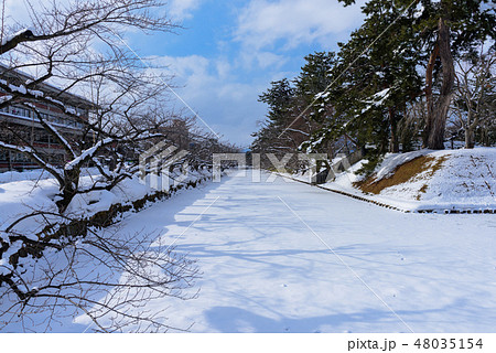 弘前城のお濠 48035154