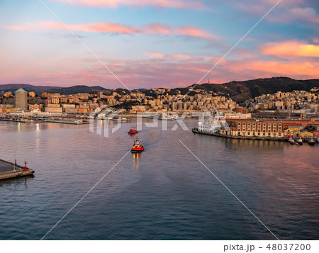 イタリア ジェノバ 街並み 48037200
