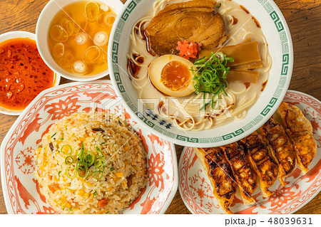 ラーメン Ramen set of typical Japanese style ラーメン Ramen set of typical Japanese style 48039631