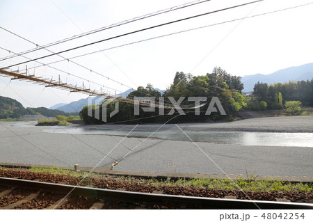 塩郷の吊橋 ( 愛称 「恋金橋」) 静岡県 川根本町 塩郷の吊橋 ( 愛称 「恋金橋」) 静岡県 川根本町 48042254