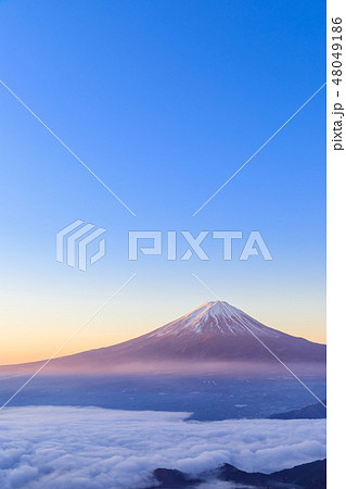 雲海富士山 朝焼けの絶景の写真素材