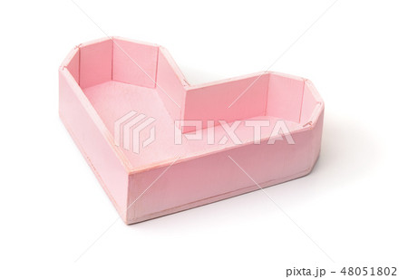 Pink heart shaped wooden tray 48051802