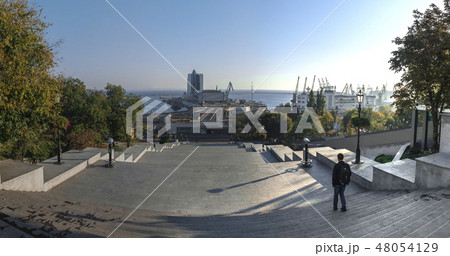 Odessa seaside boulevard in the autumn morning Odessa seaside boulevard in the autumn morning 48054129