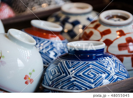 手描きの焼き物 48055045