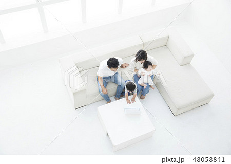 ファミリー 48058841