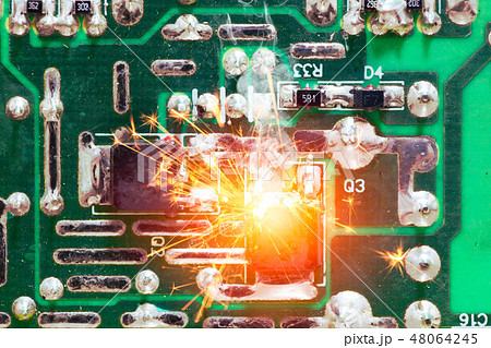 Electricity circuit short burn out overheat chip 48064245