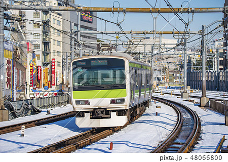 【山手線 E231系 御徒町駅】 【山手線 E231系 御徒町駅】 48066800