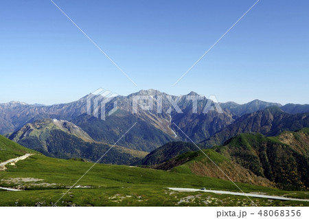 秋の乗鞍 魔王岳からの眺望（撮影地：乗鞍、魔王岳） 48068356