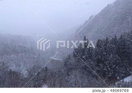 只見線の冬景色 只見線の冬景色 48069769
