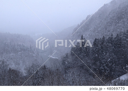 只見線の冬景色 48069770