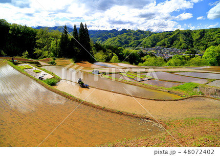 長野県信州新町の塩本棚田 長野県信州新町の塩本棚田 48072402