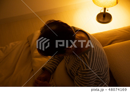 シニア　不眠 48074169
