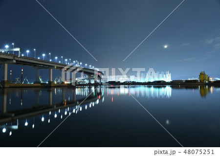 尼崎港の夜景 48075251