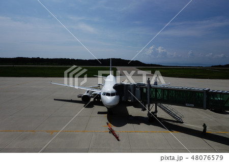 ヒコーキ ヒコーキ 48076579