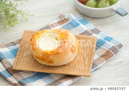 チーズパン 朝食プレート チーズパン 朝食プレート 48083597