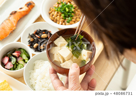 和食　味噌汁 48086731