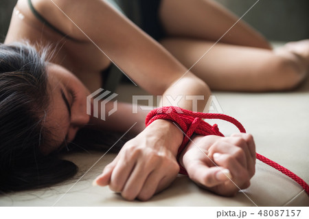 Tie hands to rape female hostage 48087157