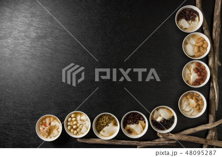 豆花 台湾の豆腐スウィーツ Toufa (Tofu Pudding) 豆花 台湾の豆腐スウィーツ Toufa (Tofu Pudding) 48095287