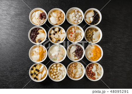 豆花 台湾の豆腐スウィーツ Toufa (Tofu Pudding) 豆花 台湾の豆腐スウィーツ Toufa (Tofu Pudding) 48095291