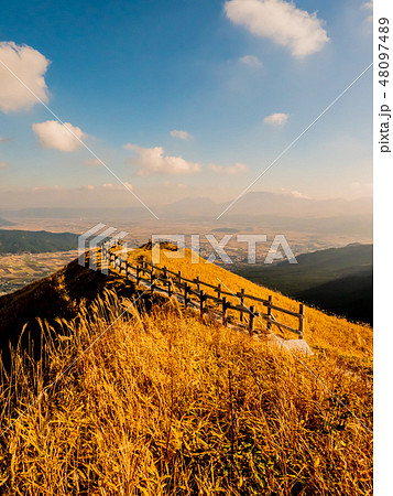 阿蘇の北山展望台 48097489