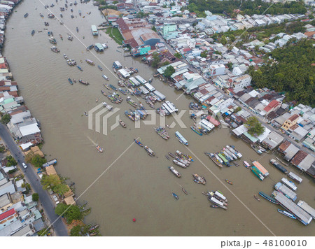 Panorama view of Cai Rang floating market, Vietnam Panorama view of Cai Rang floating market, Vietnam 48100010