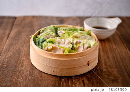 レタスと豚肉の重ね蒸し④ 48103590