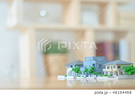 不動産イメージ　ミニチュア　模型　家 48104468