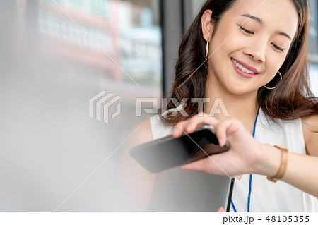 女性 ビジネスウーマン 女性 ビジネスウーマン 48105355