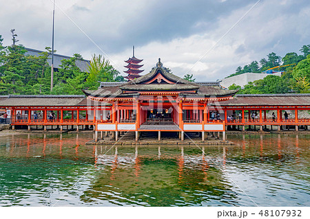 厳島神社 客神社祓殿と東回廊 48107932