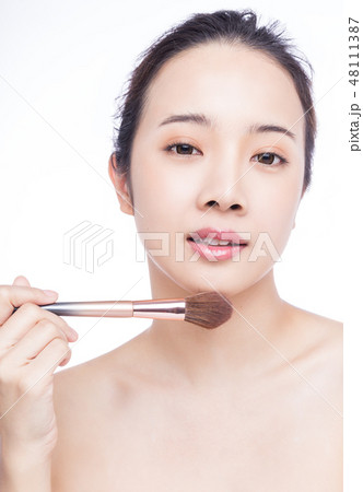 女性　ビューティー 48111387