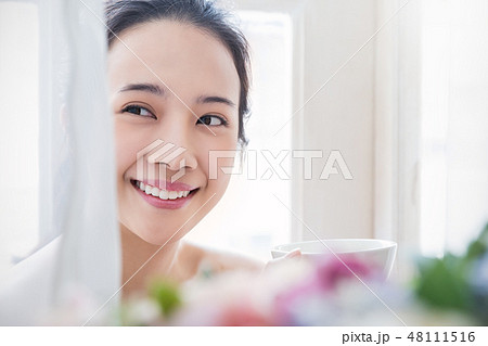 女性 ライフスタイル リラックス 女性 ライフスタイル リラックス 48111516