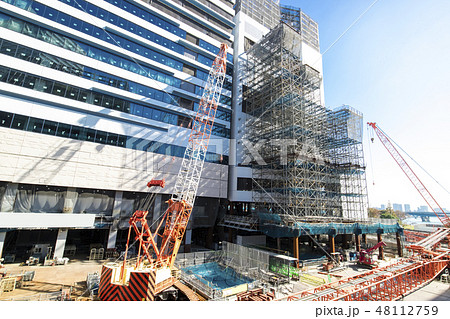 マンション・ビルの建設現場 48112759