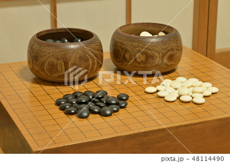 囲碁 碁盤と碁石 囲碁 碁盤と碁石 48114490
