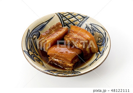 沖縄の郷土料理　ラフテー（豚肉の角煮） 48122111