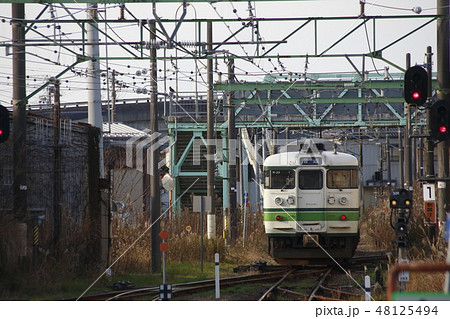 終焉近い越後線115系 48125494