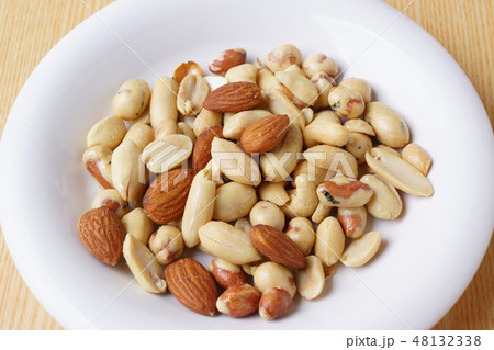 ミックスナッツ 48132338