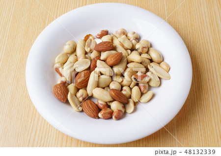 ミックスナッツ 48132339