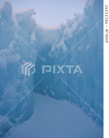 Ice Castle, Edmonton, 氷の道と空 48133342