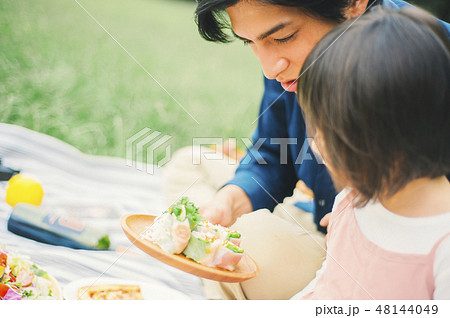 ピクニック　ファミリー 48144049
